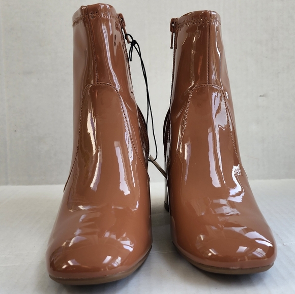 Madden NYC Caramel Tan Patent Leather Side Zip Block Heeled Almond Toe Bootie - Picture 13 of 15
